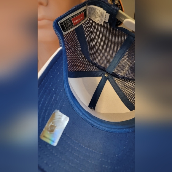 BNWT Toronto Maple Leafs Reebok Hat - Picture 3 of 6